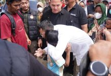 Mata Raffi Ahmad Berlinang di Sumatera