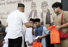 PWI Pusat Buka Puasa Bersama dengan Anak Yatim Piatu dan Beei Santunan