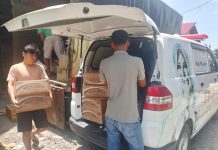 Semangat Berbagi Ramadan, Nevi Zuairina Salurkan Paket untuk Warga Pasaman Barat Melalui Ketua DPD PKS