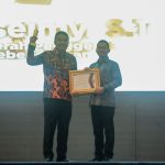 Wagub Sumbar Terima Penghargaan Parlemen Jurnalis Awards 2026